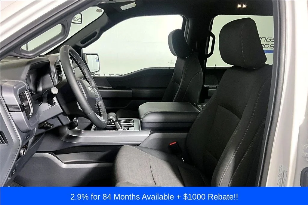 New 2026 Oxford White Ford XLT image 9