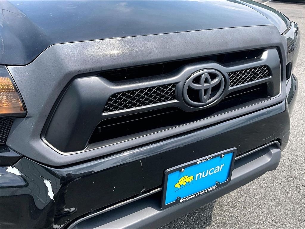 Used 2013 Black Toyota Base image 29