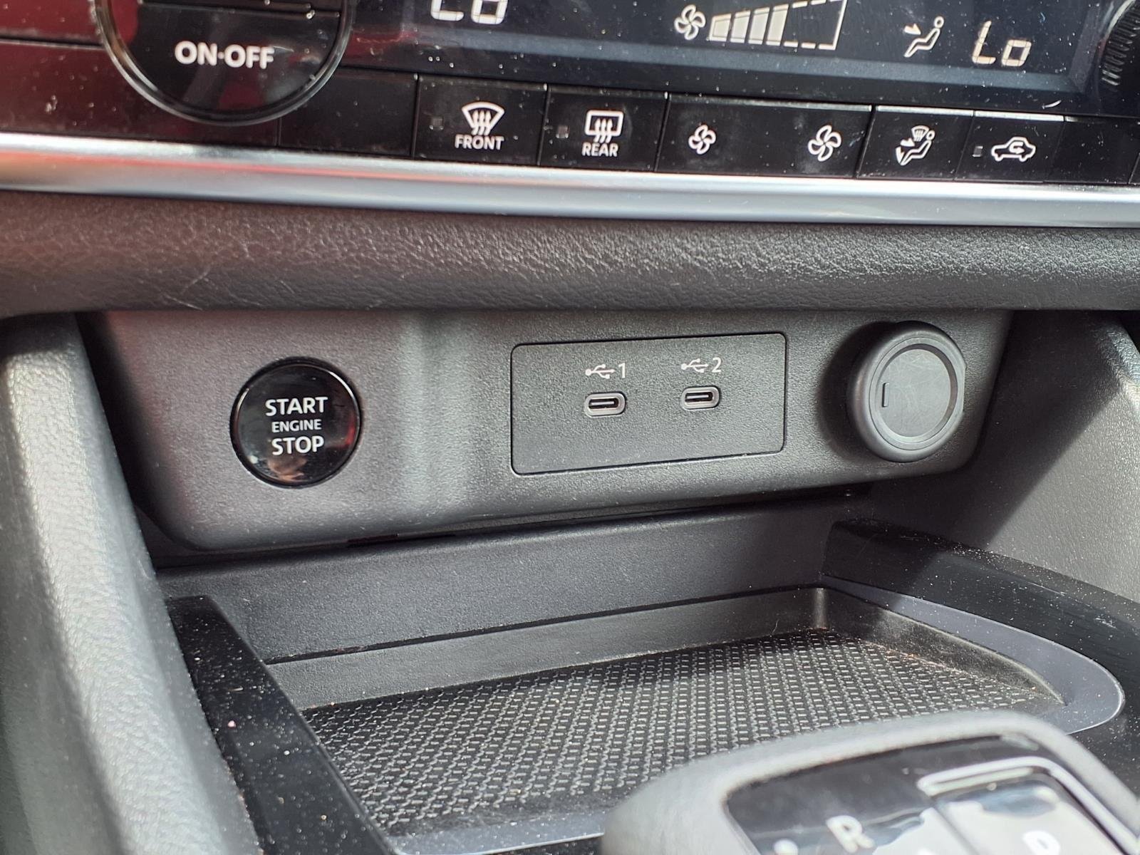 Used 2024 Everest White Pearl Nissan SV image 5