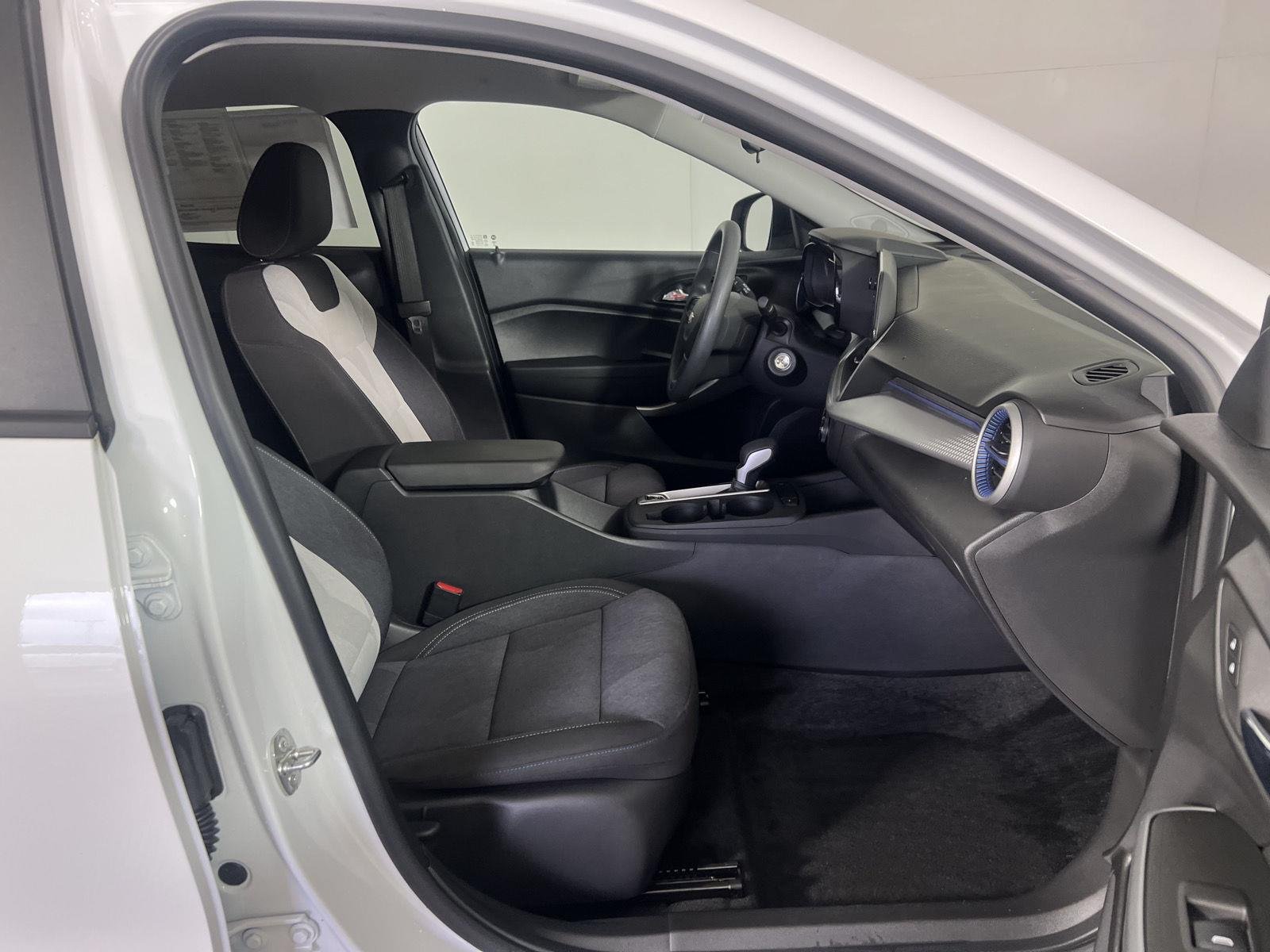 Used 2024 Summit White Chevrolet LS image 21