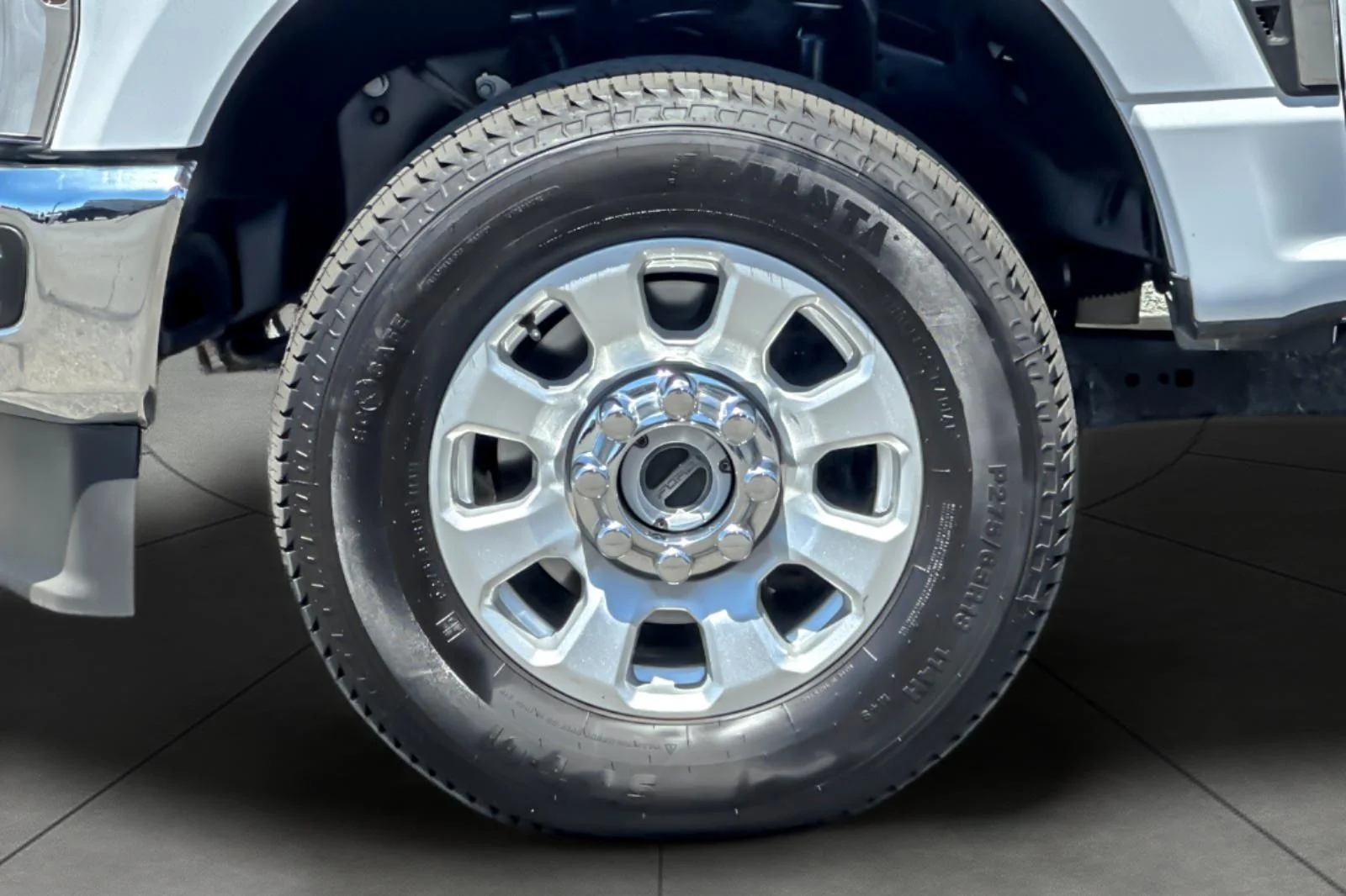 2024 Ford F-350 Super Duty XLT - Photo 23