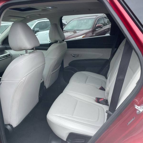 Used 2025 Red Hyundai SEL Convenience image 12