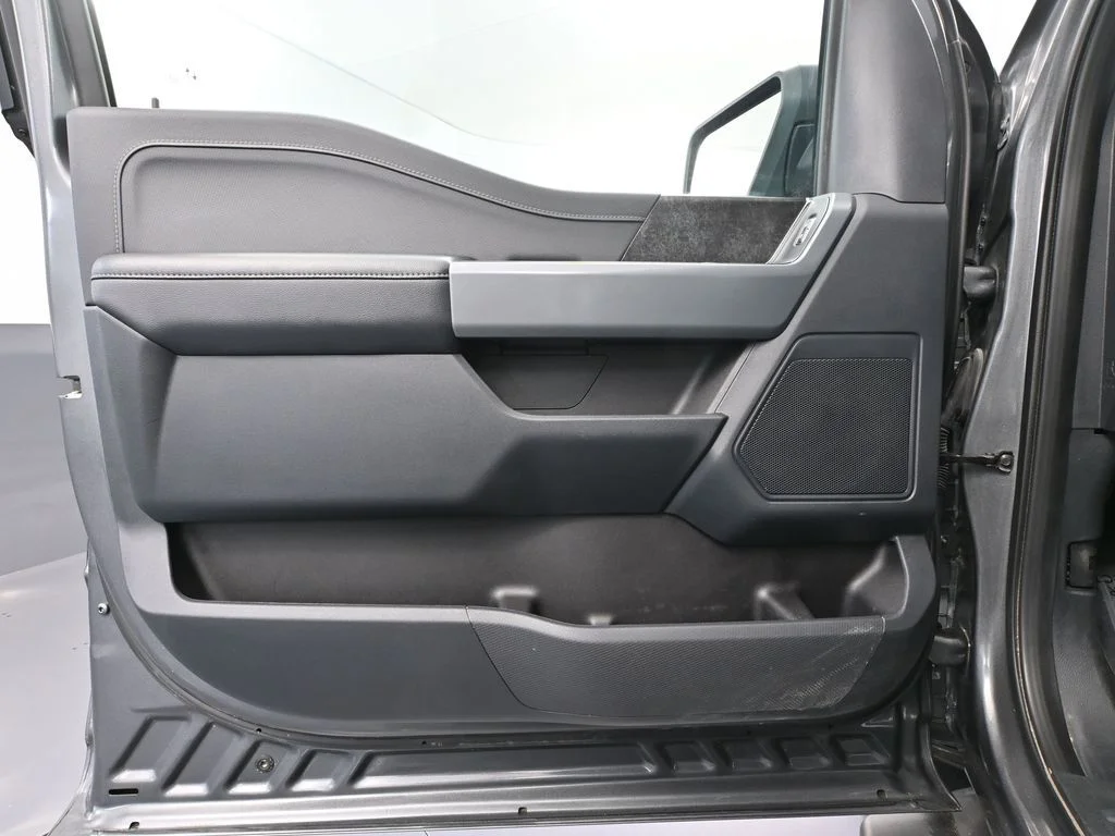 Used 2023 Blue Ford XLT image 22