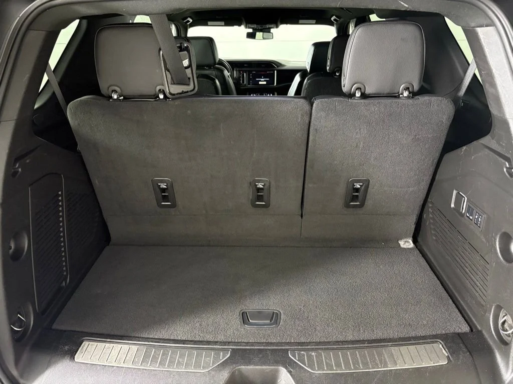 Used 2024 Onyx Black GMC Denali image 40