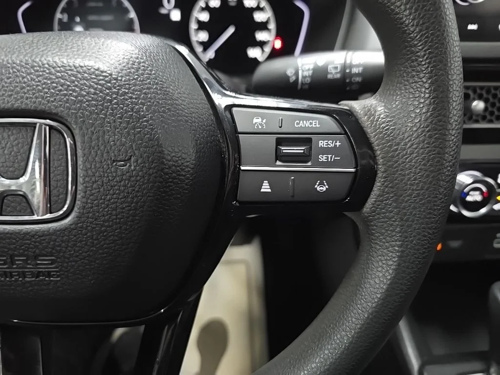 Used 2023 White Honda LX image 20