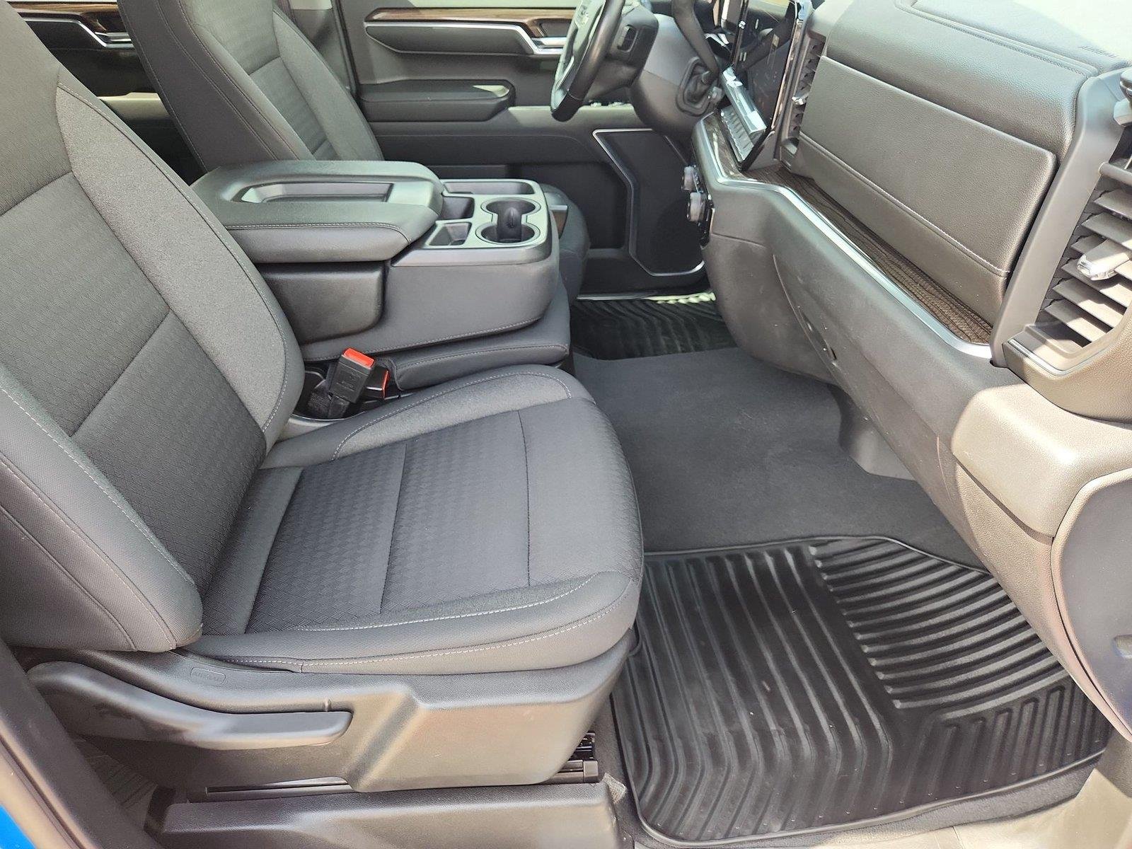 2022 Chevrolet Silverado 1500 LT - Photo 27