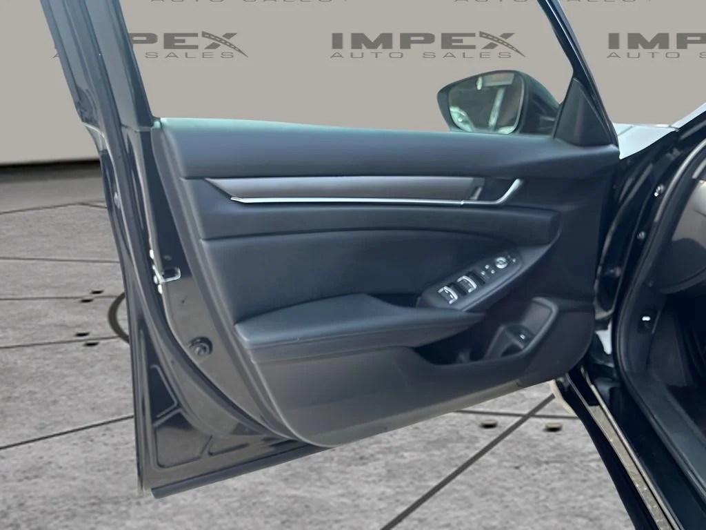Used 2020  Honda LX image 14