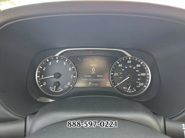 Used 2022 Glacier White NISSAN SV image 32