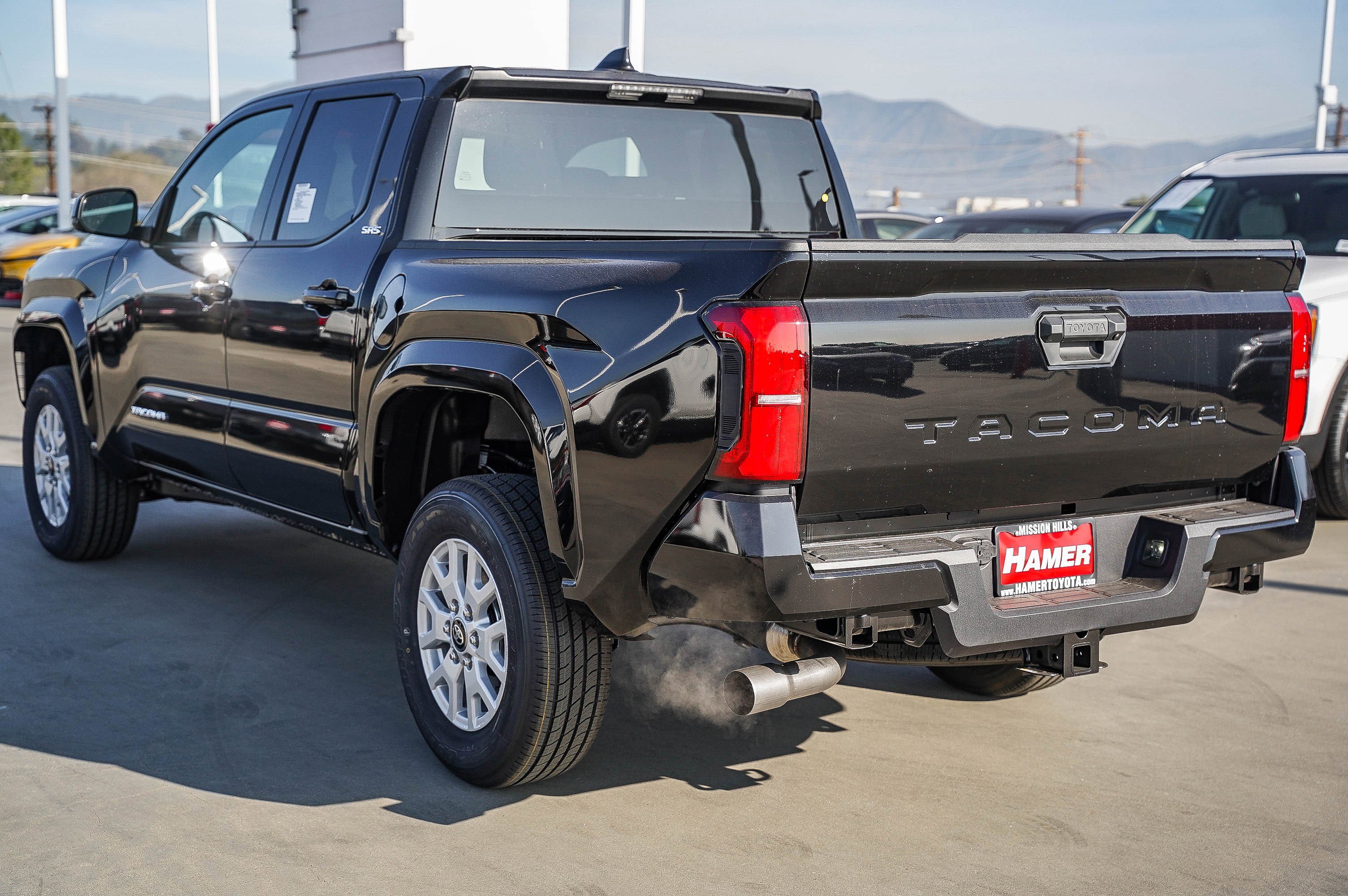2026 Toyota Tacoma SR5 - Photo 9