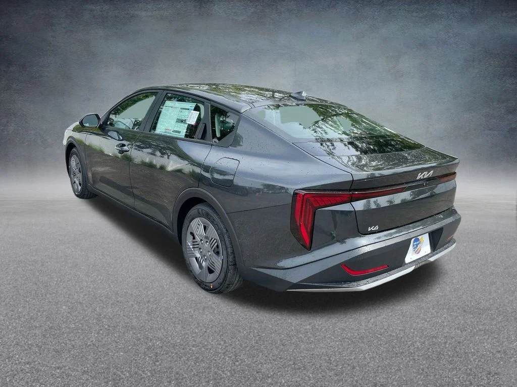 2025 Kia K4 LX - Photo 29