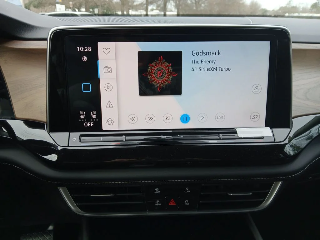 New 2026 Black Volkswagen 2.0T SE w/Technology image 18