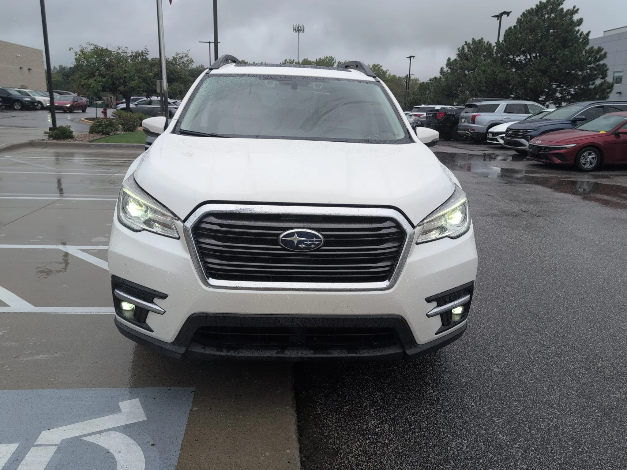 Used 2020  Subaru Limited image 3