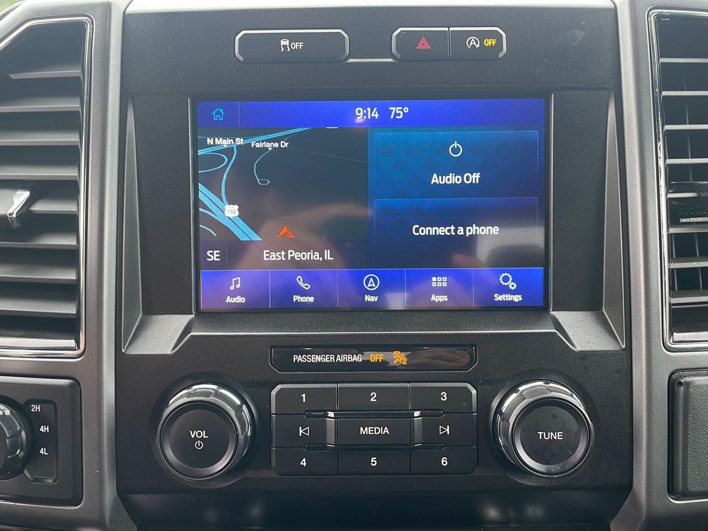 Used 2020 Oxford White Ford XLT image 25