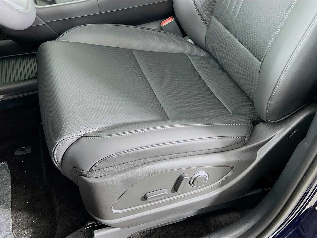 New 2026 Classy Blue Pearl Hyundai SEL AWD image 19