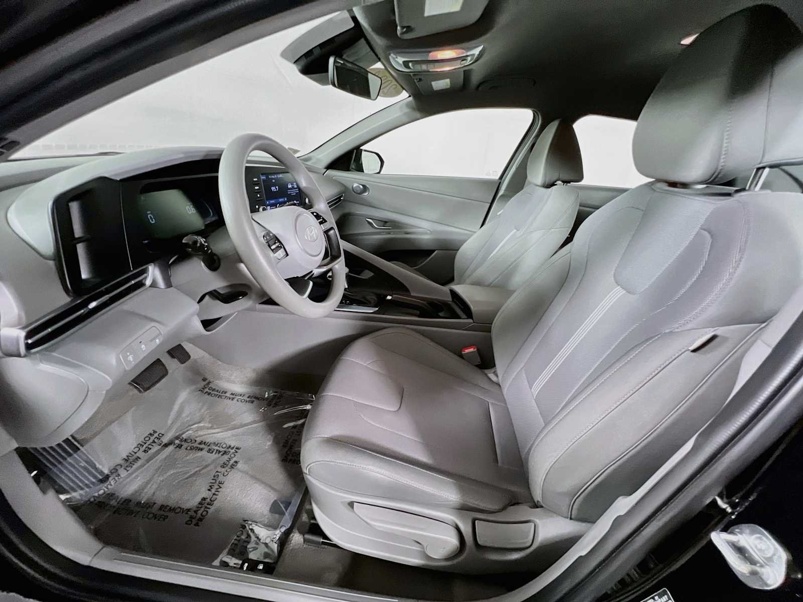Used 2024 Abyss Black Hyundai SE image 21