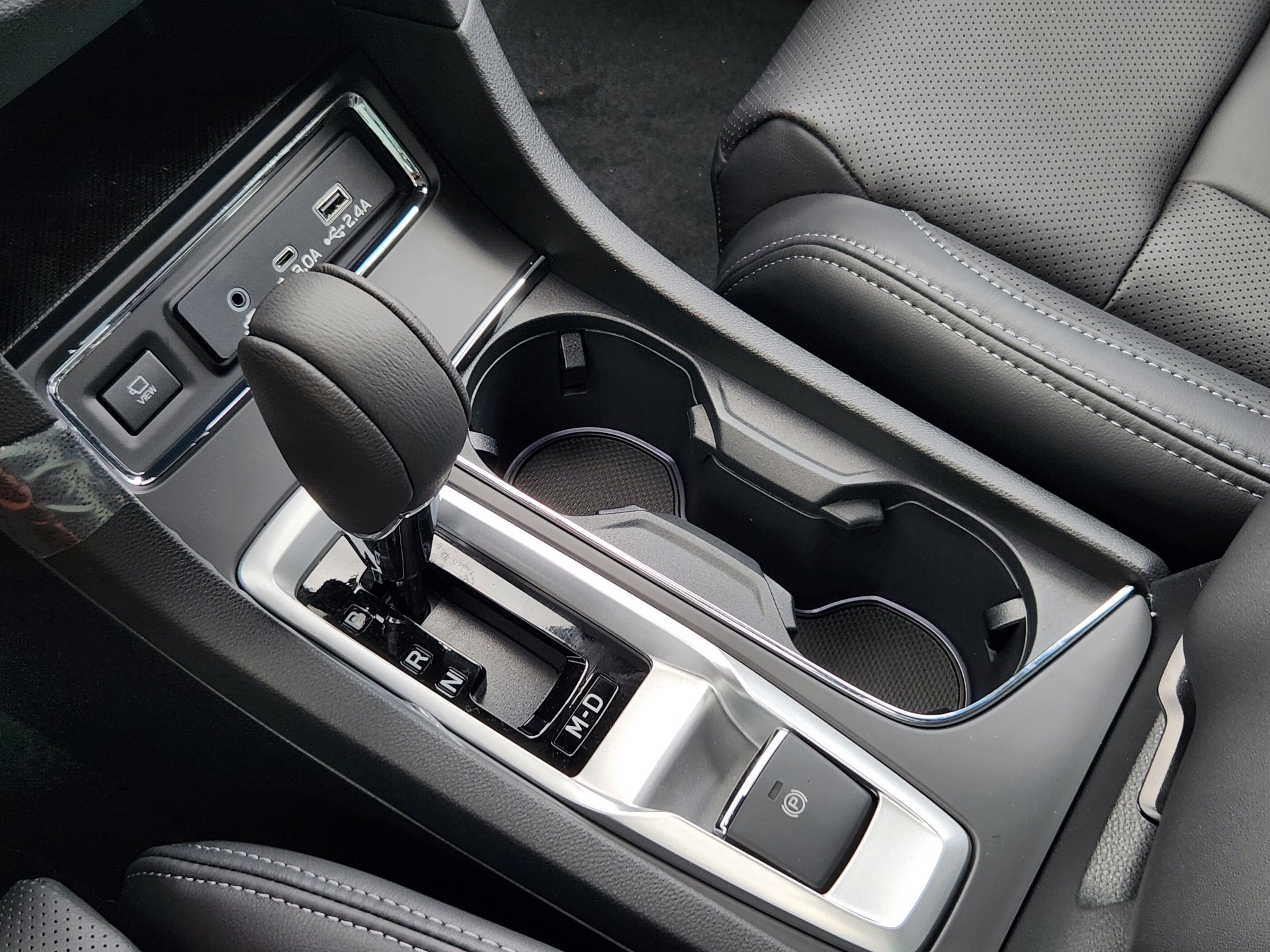 New 2026 SAPPHIRE BLUE PEARL Subaru Limited 7-Passenger image 16