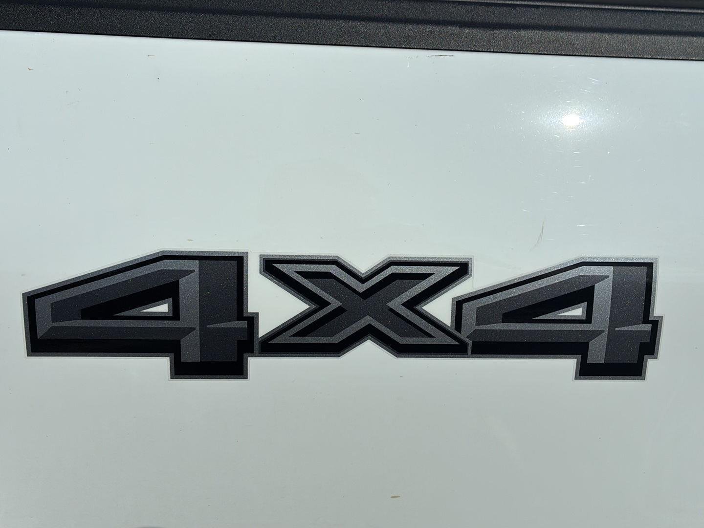 Used 2024 Oxford White Ford XLT image 16