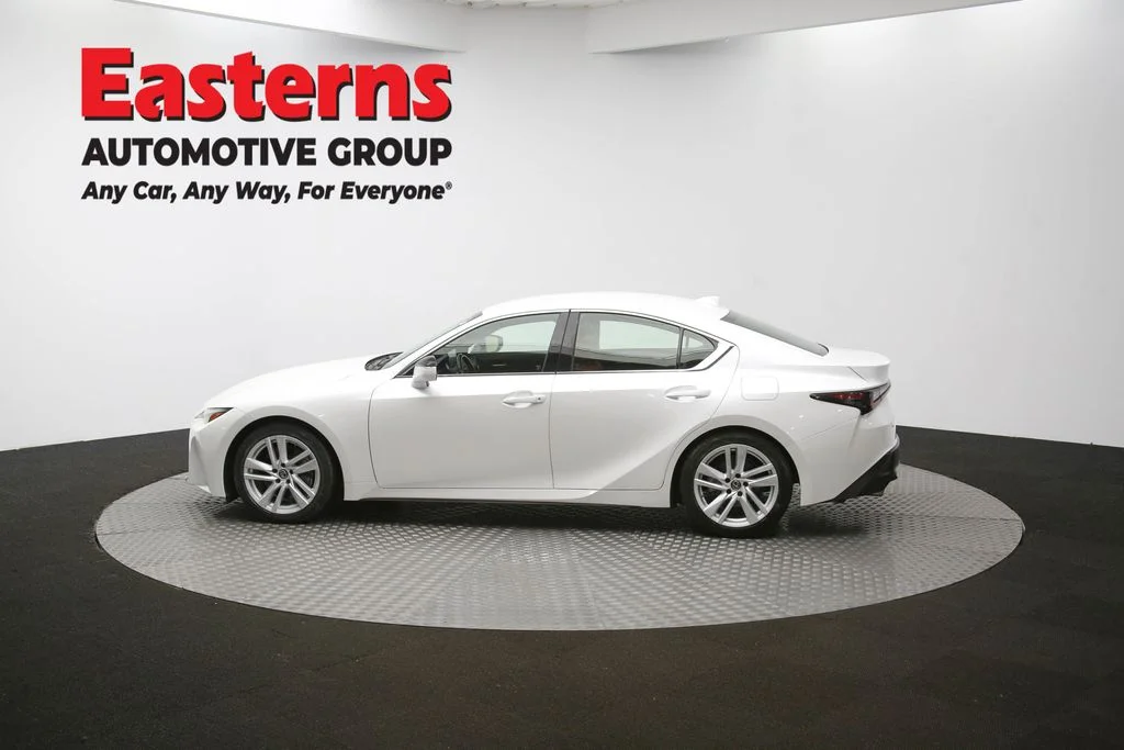 Used 2021  Lexus 300 image 59