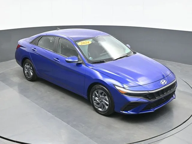 Used 2024 Blue Hyundai SEL image 14