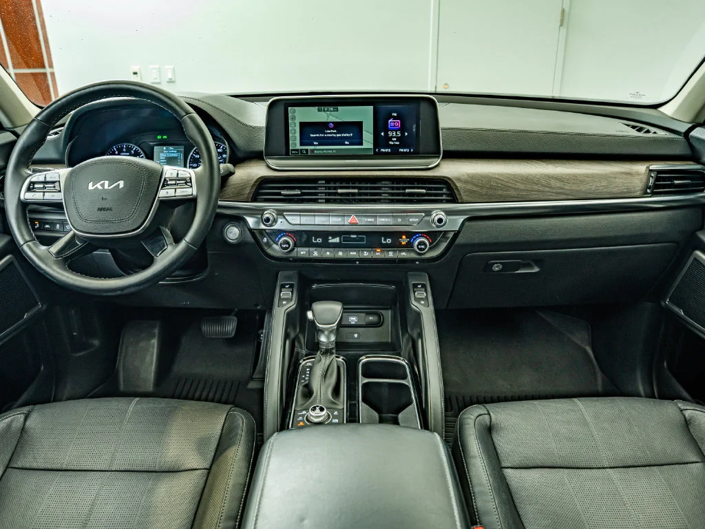 Used 2022 Gravity Gray Kia EX image 31