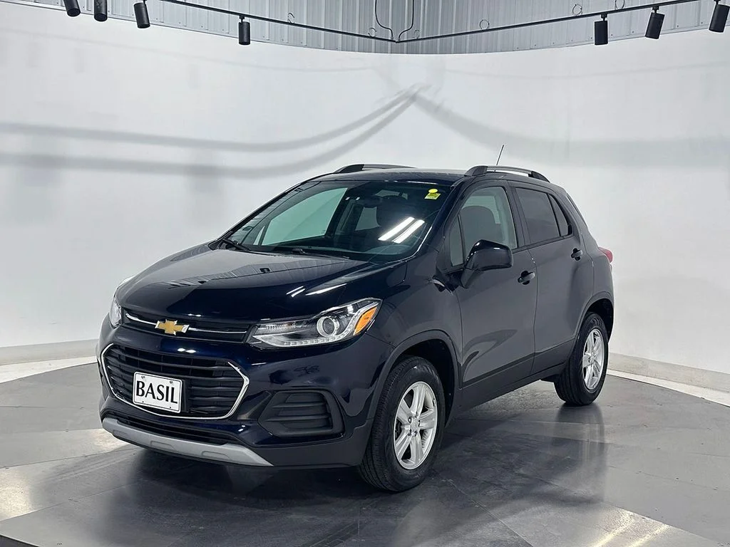 Used 2021 Blue Chevrolet LT image 8