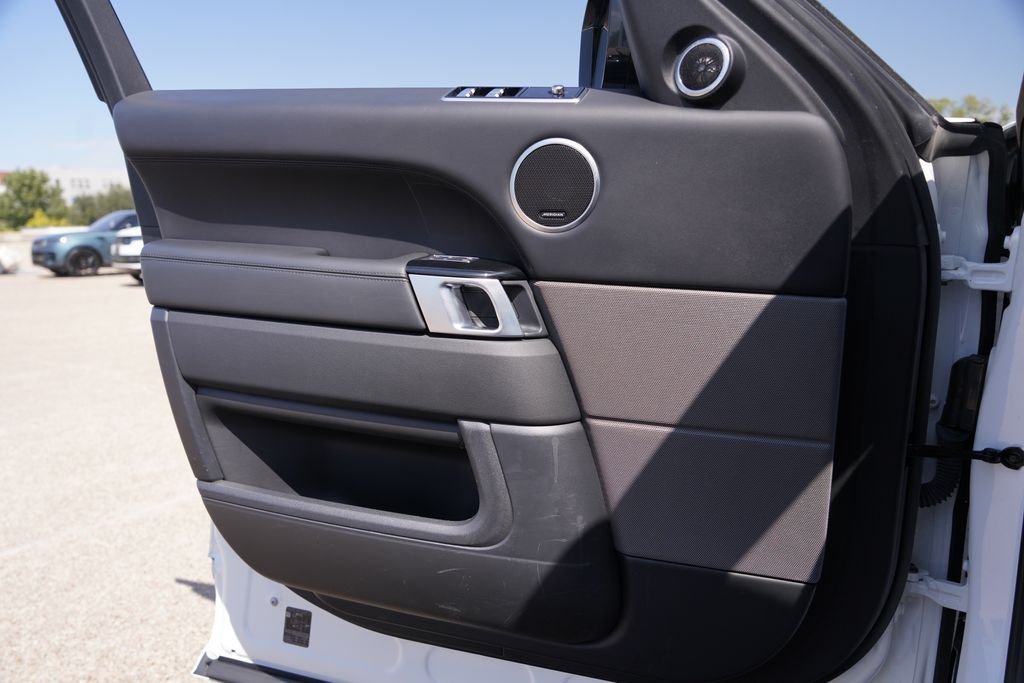 Used 2020 White Land Rover HST image 20
