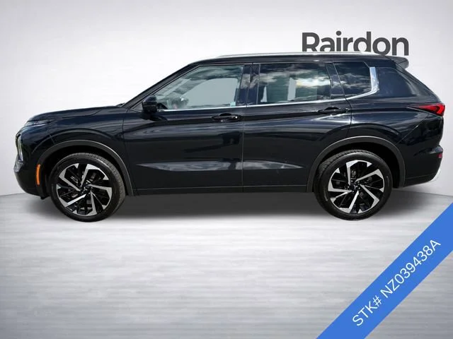 Used 2022  Mitsubishi SEL image 4