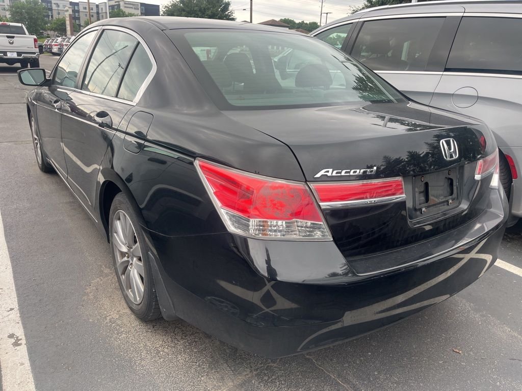 Used 2011 Crystal Black Pearl Honda EX image 2