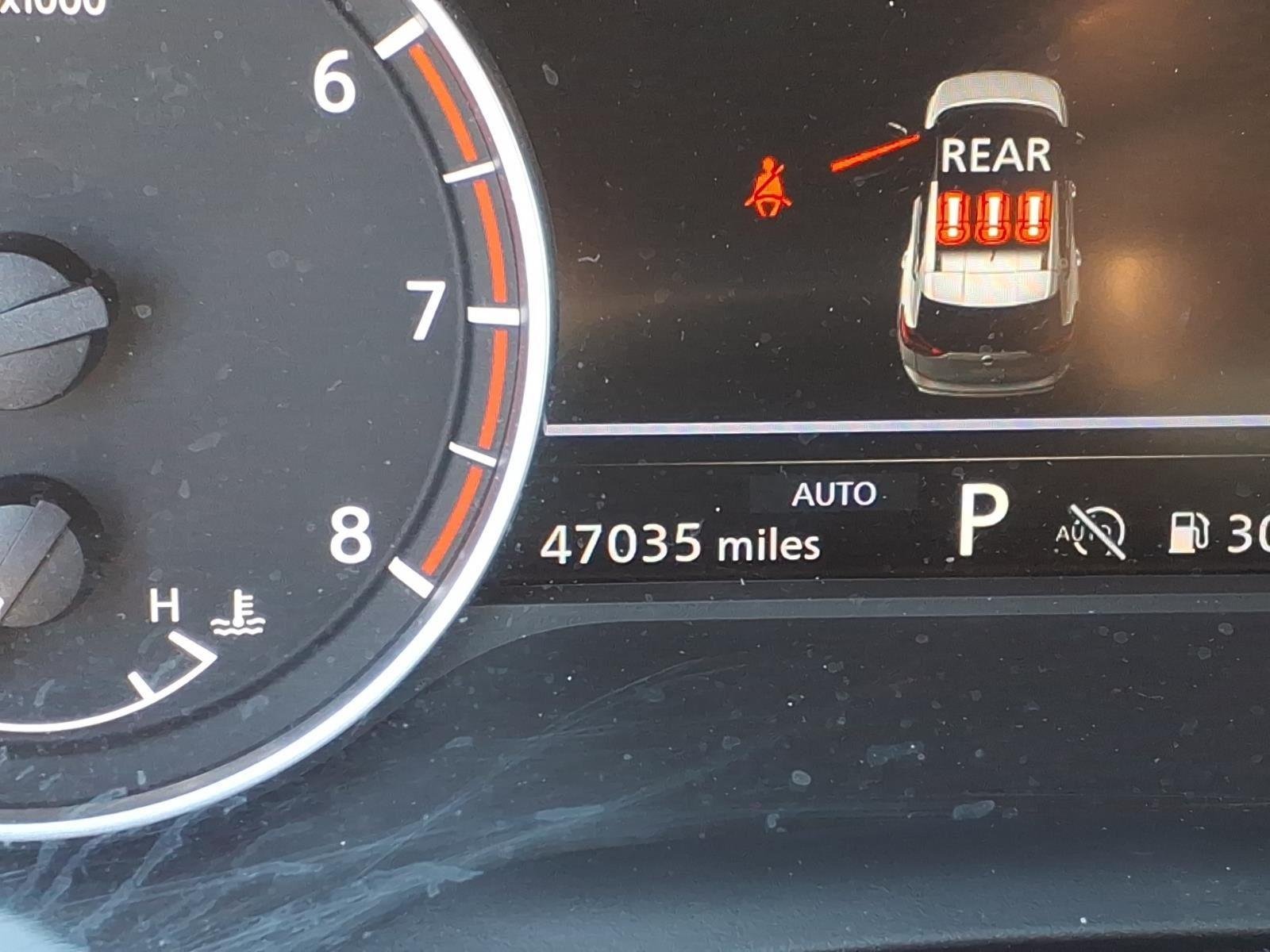 Used 2025 Glacier White Nissan S image 25