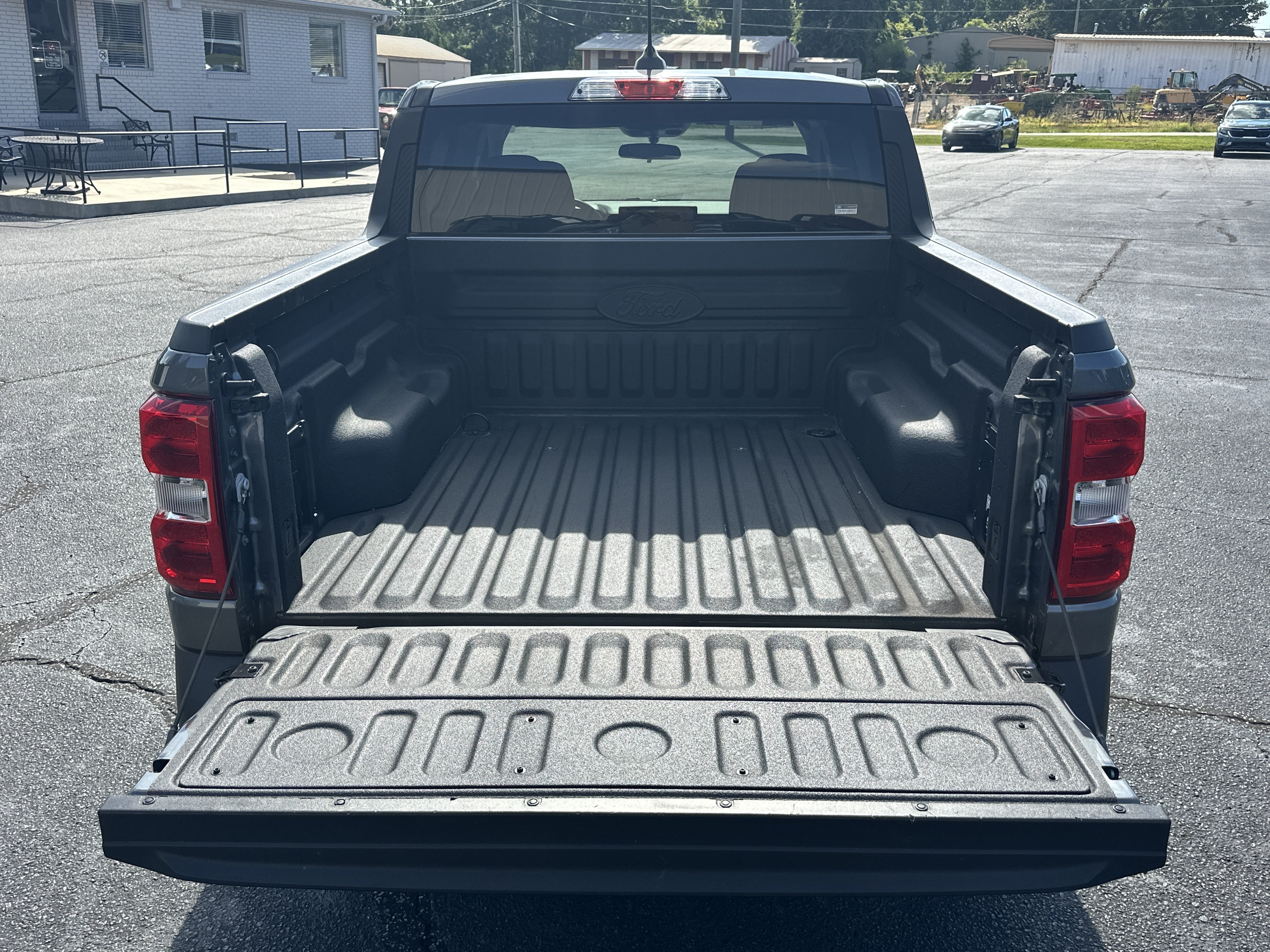 Used 2025 CARBONIZED GRAY Ford XLT image 19