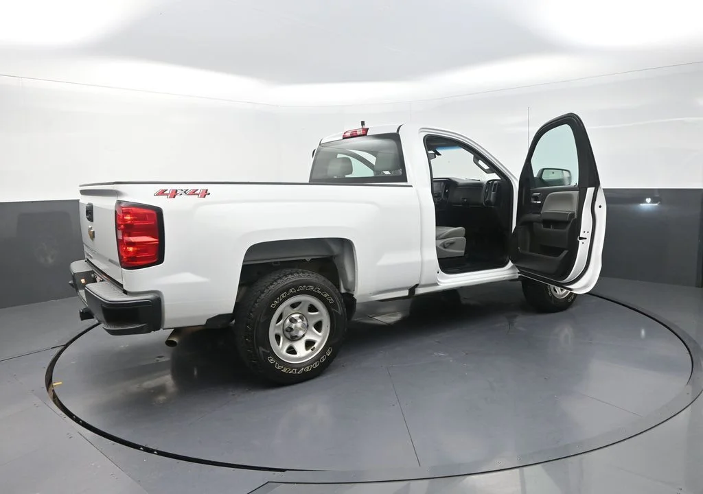 Used 2018 White Chevrolet WT image 36