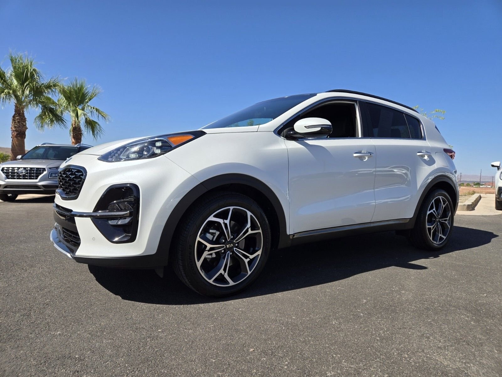 Used 2022 White Kia SX image 1