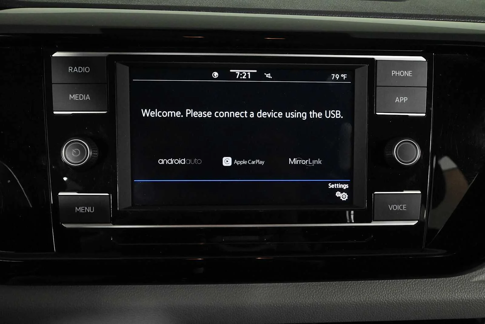 Used 2022 Dusk Blue Metallic Volkswagen S image 23