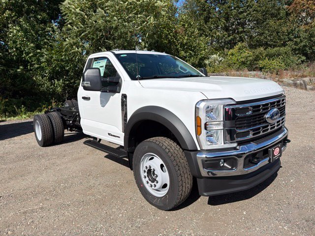 New 2026 Oxford White Ford F-600® XL image 3