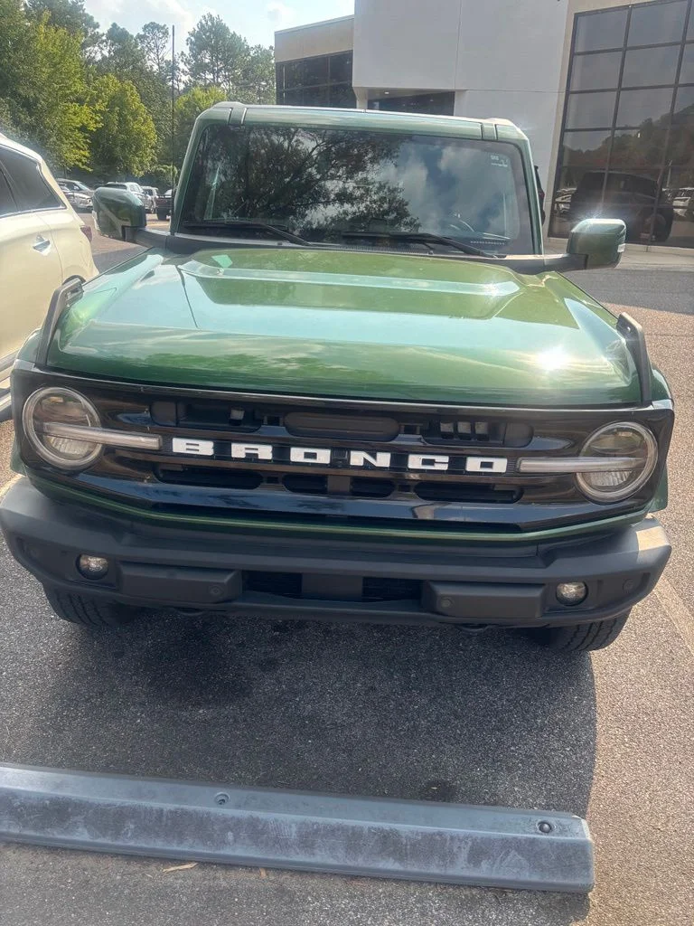 Used 2023 Eruption Green Metallic Ford Outer Banks image 7