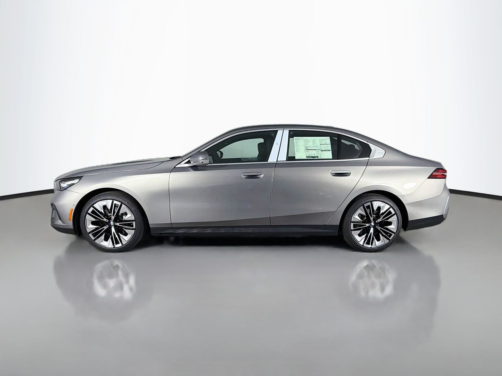 New 2027 Oxide Grey Metallic BMW 530i image 4