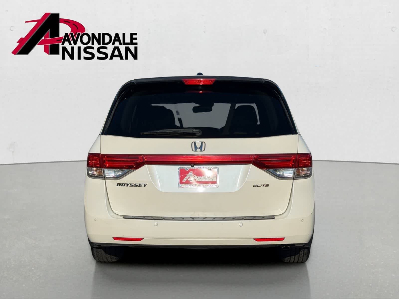 Used 2016 White Honda Touring Elite image 5