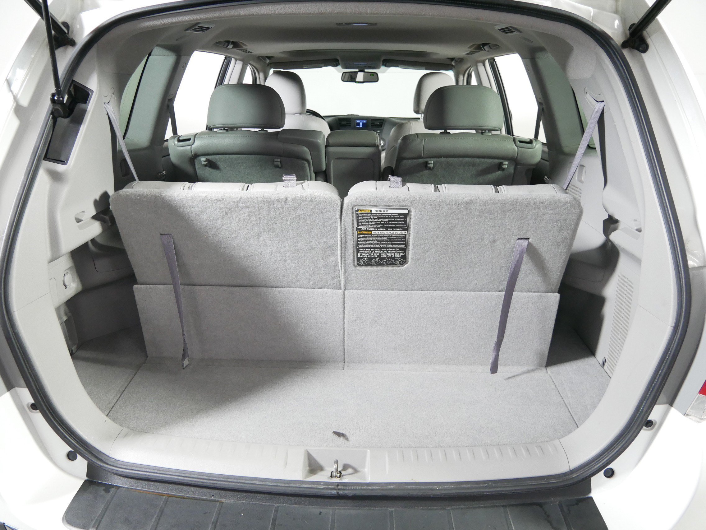Used 2012 Blizzard Pearl Toyota SE image 18