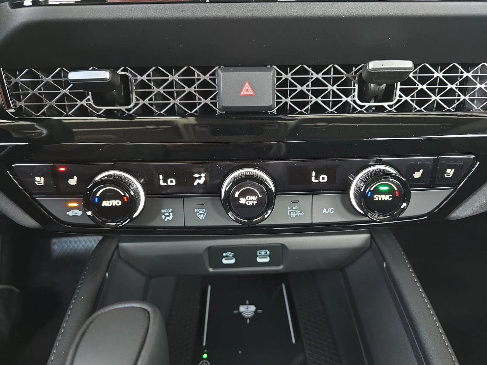 New 2026 Platinum White Pearl Honda Touring image 24