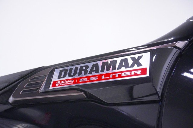 Used 2025 Onyx Black GMC AT4X image 15
