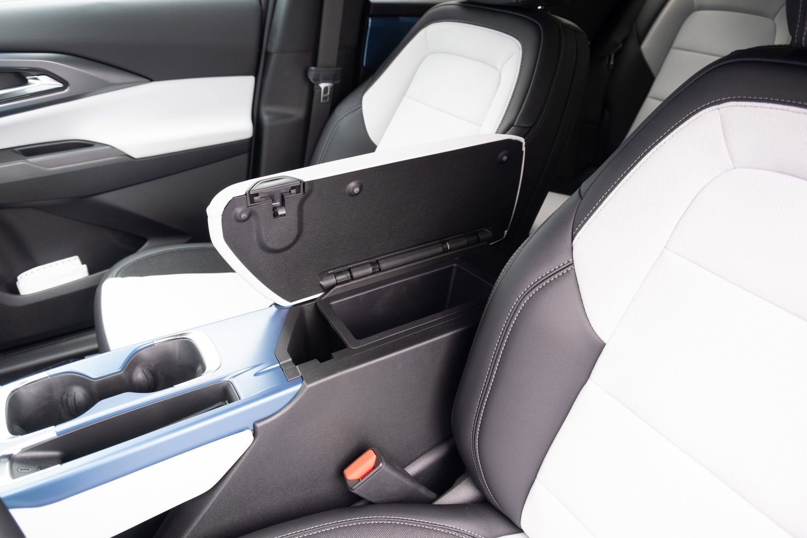 2026 Chevrolet Equinox EV 2LT - Photo 8