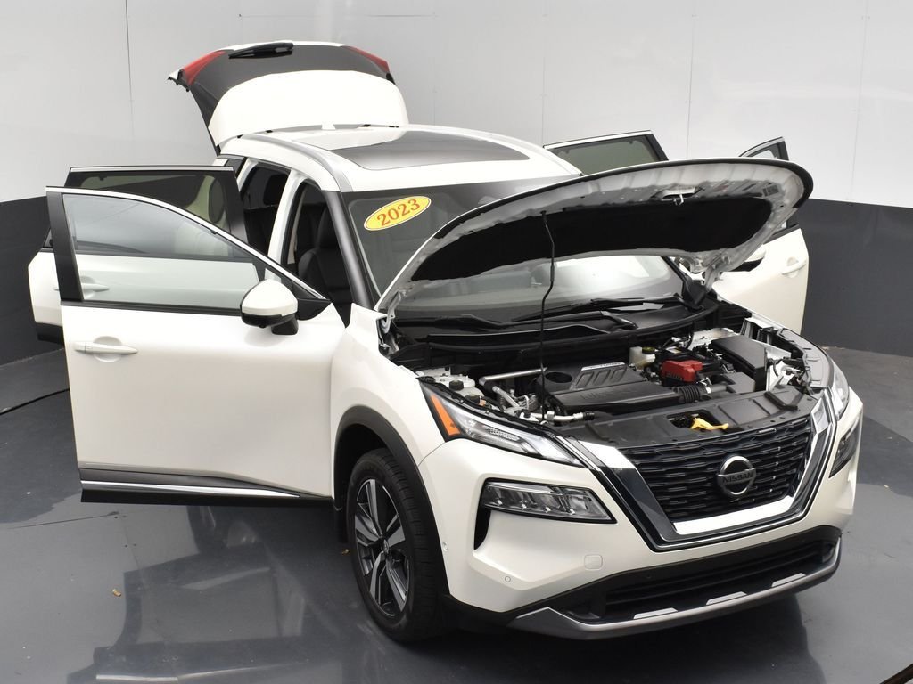 Used 2023 White Nissan SL image 34