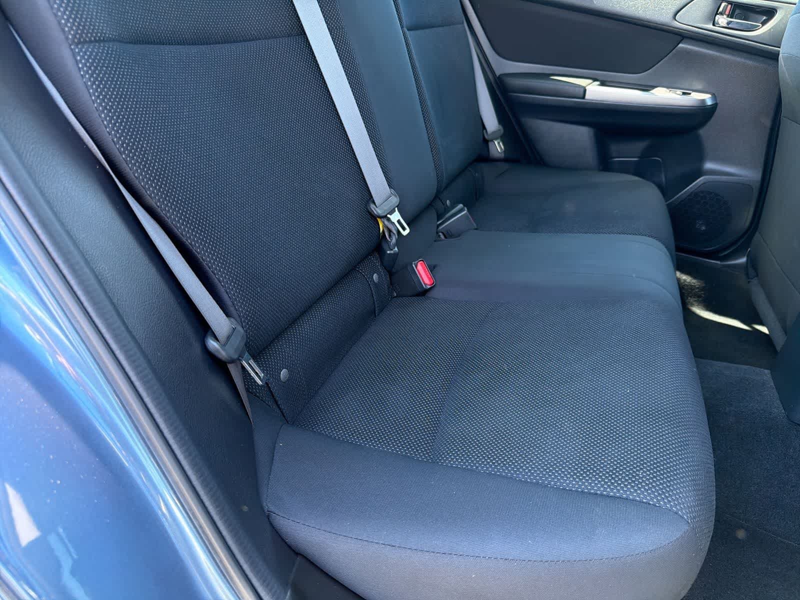 Used 2016 Quartz Blue Pearl Subaru 2.0i Premium image 21