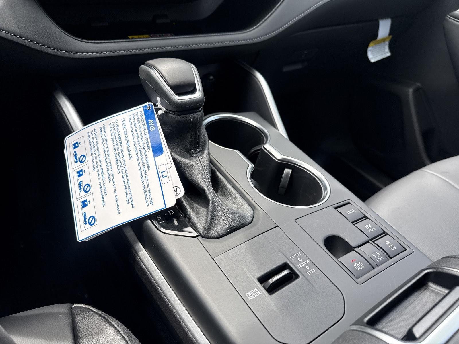 Used 2026 Wind Chill Pearl Toyota Hybrid XLE image 23