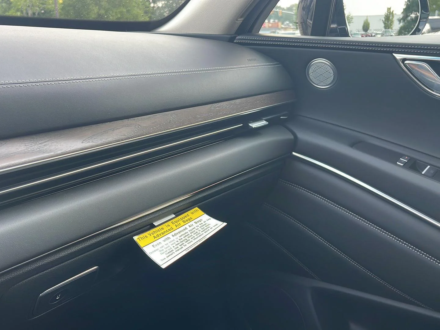 New 2026 Capri Blue Genesis 2.5T Select image 27