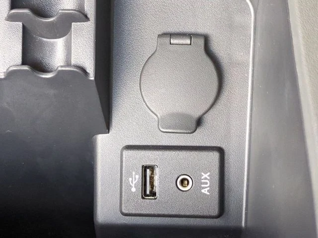 Used 2016 Gray Nissan SV image 20