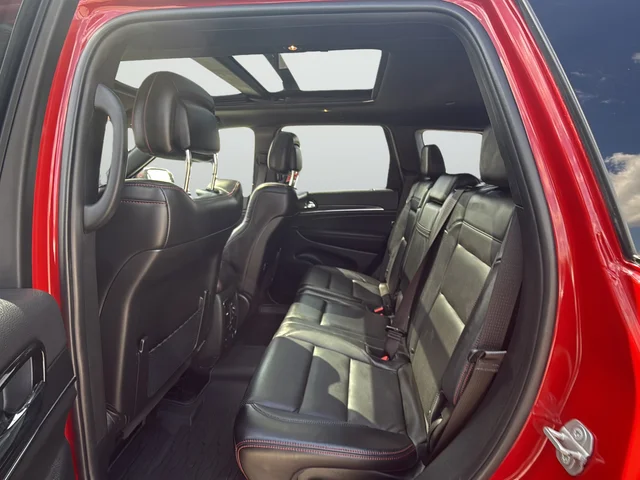 Used 2021 Red Jeep Trailhawk image 27