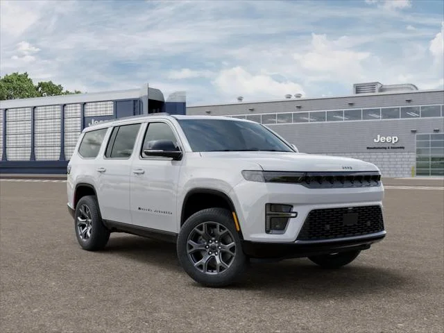 New 2026 Bright White Clear-Coat Exterior Paint Jeep Limited Altitude image 31