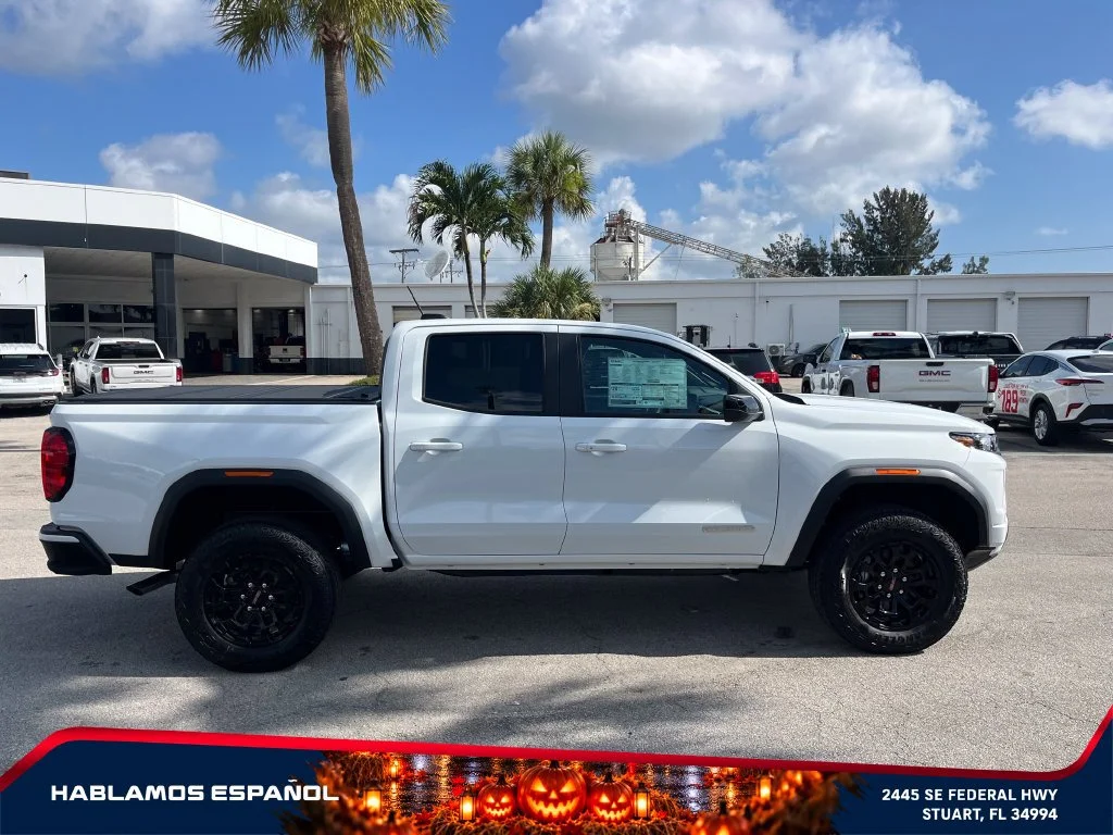 New 2026 Summit White GMC Elevation image 4
