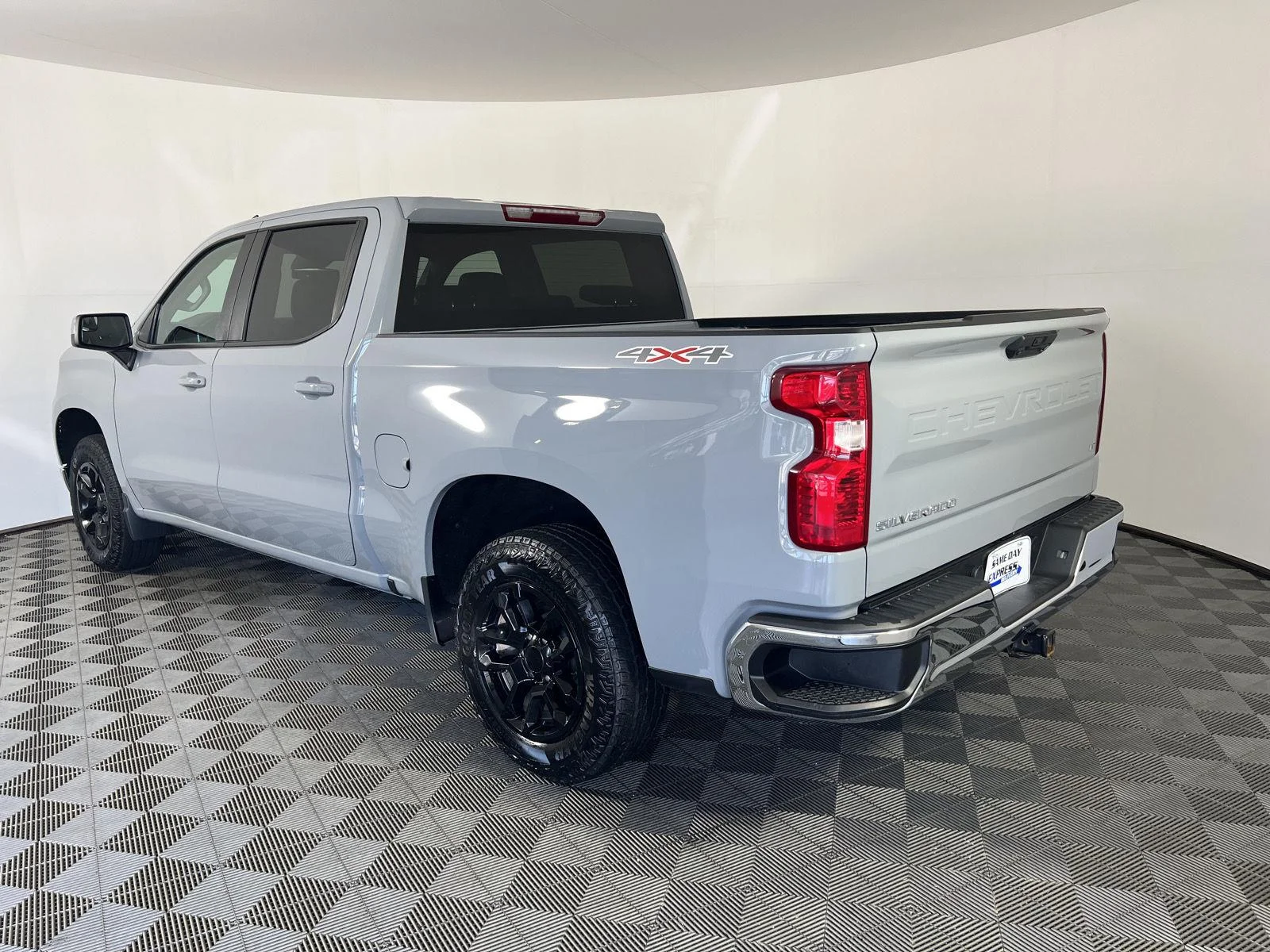 Used 2024 Slate Gray Metallic Chevrolet LT (2FL) image 27
